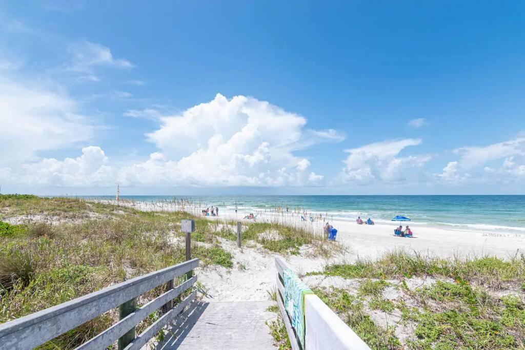 Spanish Villa Suite 54 - Indian Rocks Beach Condo Across The Street To Beach Access & Walkable To Restaurants! Clearwater Beach Exterior photo